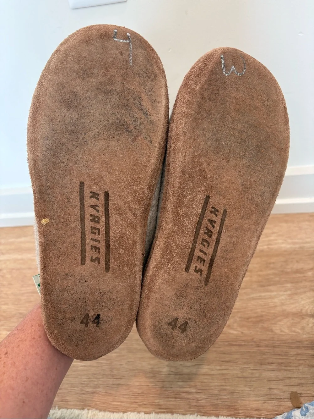 Kyrgies Oatmeal Wool Suede Indoor Slides Slippers Eu 44 Cozy Comfy Fall Natural